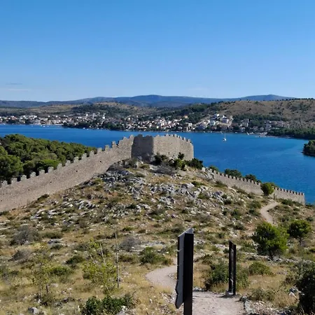 Mlinar-one Bedroom Seaview Apartment *