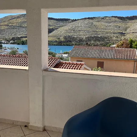 아파트 Mlinar-one Bedroom Seaview *