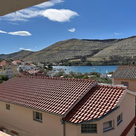 Mlinar-one Bedroom Seaview Grebastica