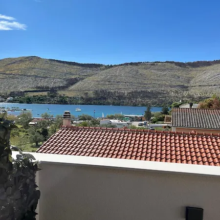 아파트 Mlinar-one Bedroom Seaview *