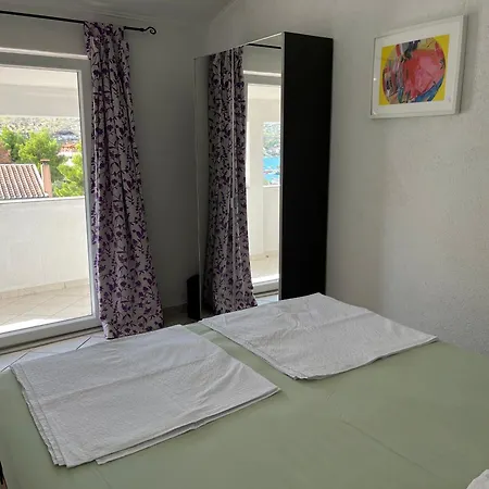 Apartment Mlinar-one Bedroom Seaview