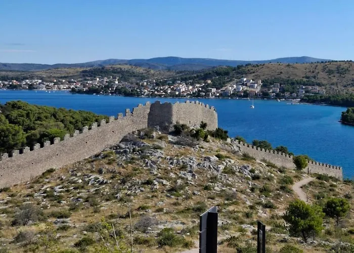 Mlinar-one Bedroom Seaview 아파트 *