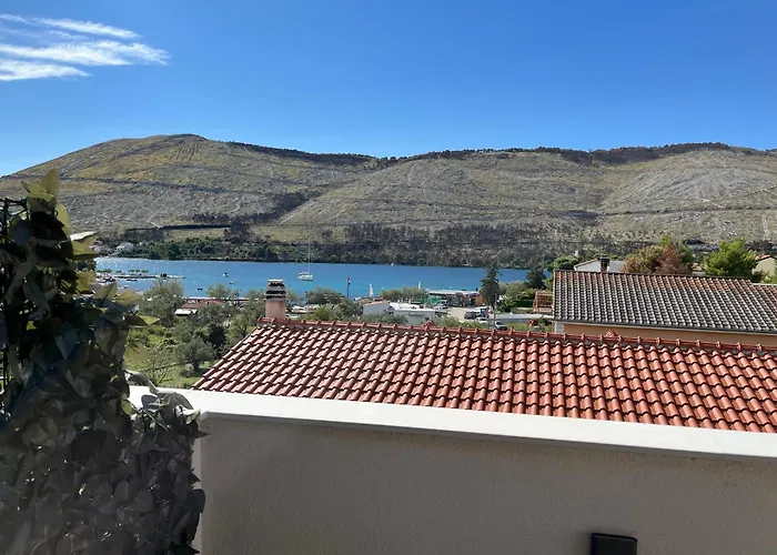 아파트 Mlinar-one Bedroom Seaview *